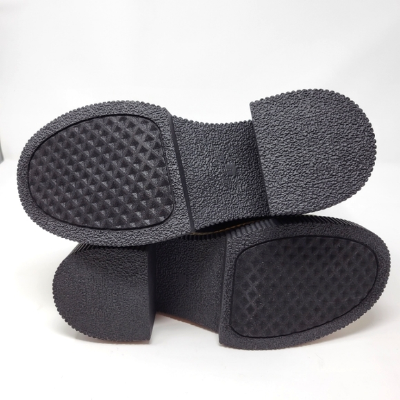 Aerosoles Boots size 8 - Picture 5 of 7